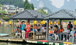 家庭旅游定制的正确打开方式：幸福世家旅行社在两代人之间找到了平衡