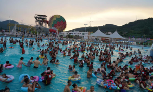 仙人湖水上乐园：水陆双趣，乐享自然