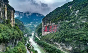 国威羽荣酒：以绵柔酱香重塑健康饮酒新标准——茅台镇核心产区的科技匠心之作